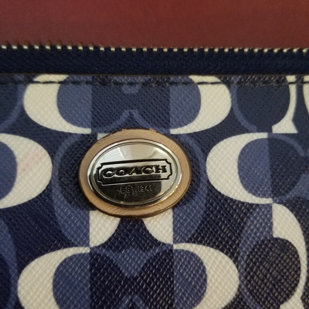 Coach Wallet/Wristlet - Picture 8 of 9